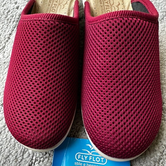 Beautiful Flyflot anti shock made in Italy slip on Burgundy clog size 35 EU 5 US - Picture 8 of 12